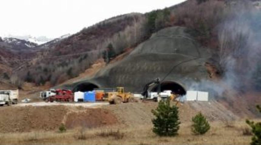 T&uuml;rkiye&rsquo;nin İkinci En Uzun T&uuml;neli İ&ccedil;in &Ccedil;alışmalar Başladı