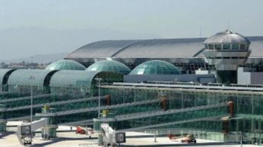 &Ccedil;antasında Uyuşturucu Bulunan Doktor G&ouml;zaltına Alındı