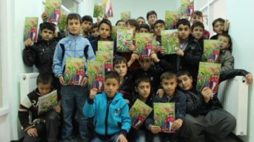 Yerk&ouml;y'de &Ouml;ğrencilere &lsquo;&ouml;nc&uuml; &Ccedil;ocuk Dergisi&rsquo;dağıtıldı