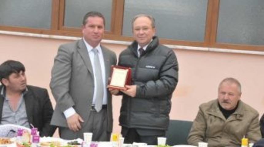 Burma, Cami Sosyal Tesisi A&ccedil;ılışına Katıldı