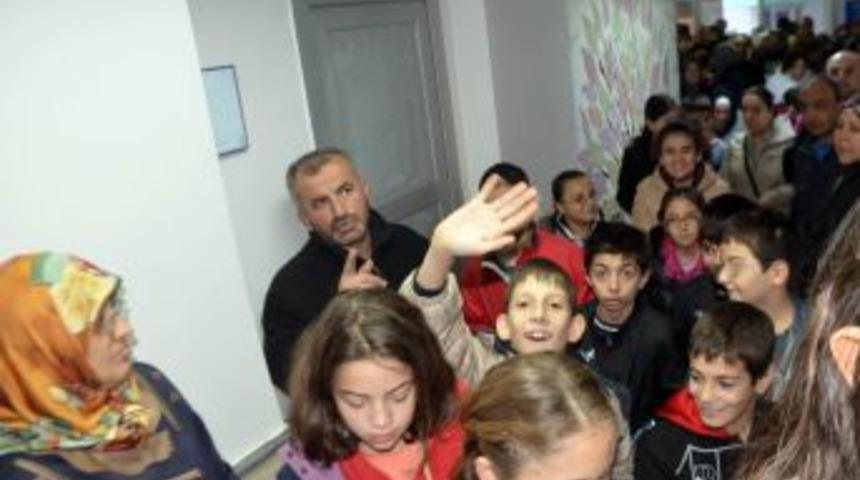 Kırık Ayağıyla Dershaneye Koşan Madenci Baba