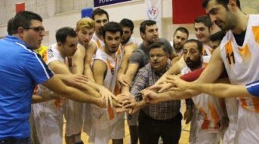 Basketbolda Nefesler Tutuldu