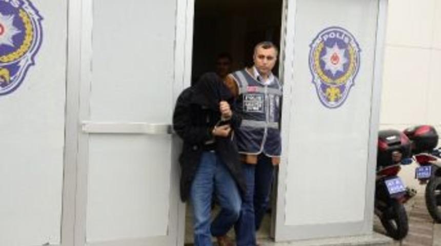 &ldquo;oğluna Borcum Var&rdquo; Diyerek Dolandırdılar