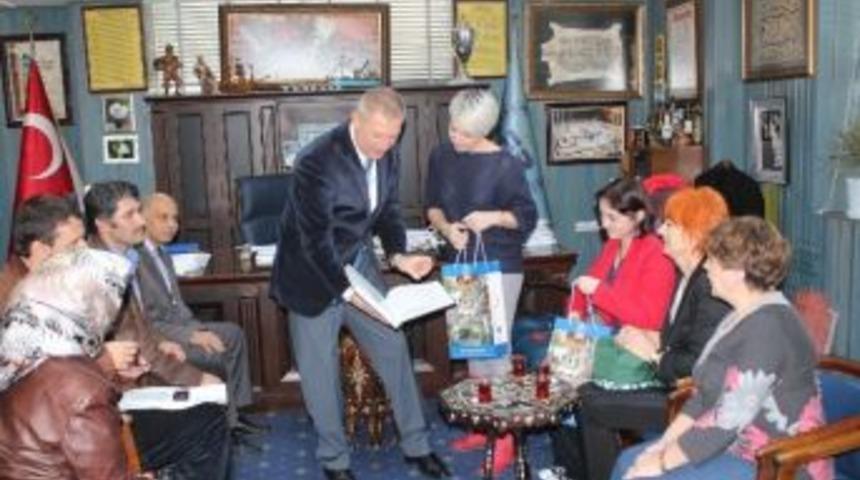 3 &Uuml;lkenin Vakıf Temsilcileri Edremit&rsquo;te