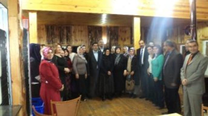 Halk Eğitim Merkezi M&uuml;d&uuml;r&uuml; Aydemir&rsquo;e Veda Yemeği