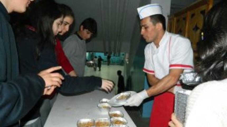 &Uuml;nye Anadolu Lisesi'nde Aşure G&uuml;n&uuml; D&uuml;zenlendi