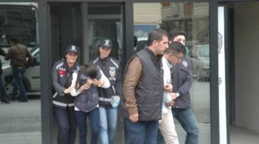 Gebze&rsquo;de Bir Evde Hırsızlık Yapan İki Kişi Yakalandı