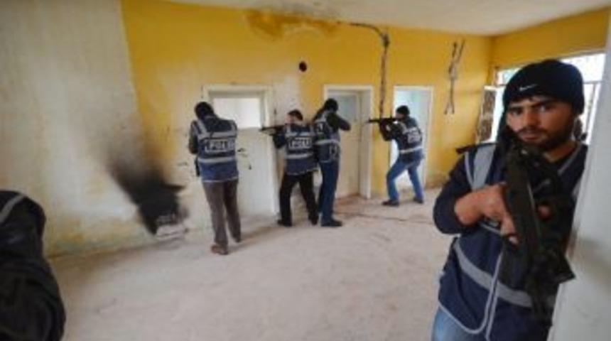 Aksaray Polisine Acil M&uuml;dahale Eğitimi