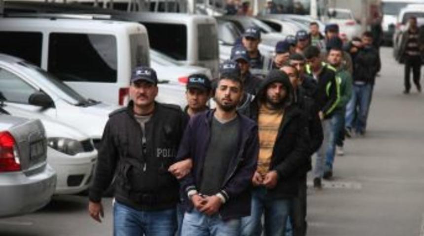 Uyuşturucu Satıcılarına Operasyon: 14 G&ouml;zaltı