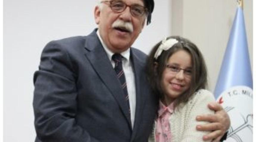 Milli Eğitim Bakanı Avcı Bosnalı &Ouml;ğrencilerle Biraraya Geldi