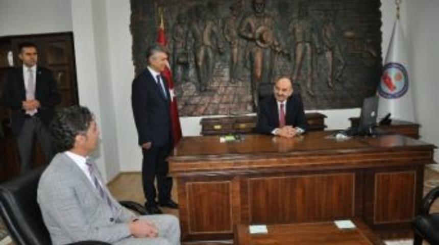 Sağlık Bakanı Mehmet M&uuml;ezzinoglu Sandıklı&rsquo;da