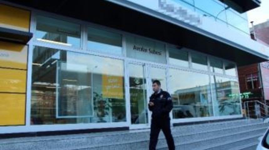 Avcılar'da İnanılmaz Banka Soygunu