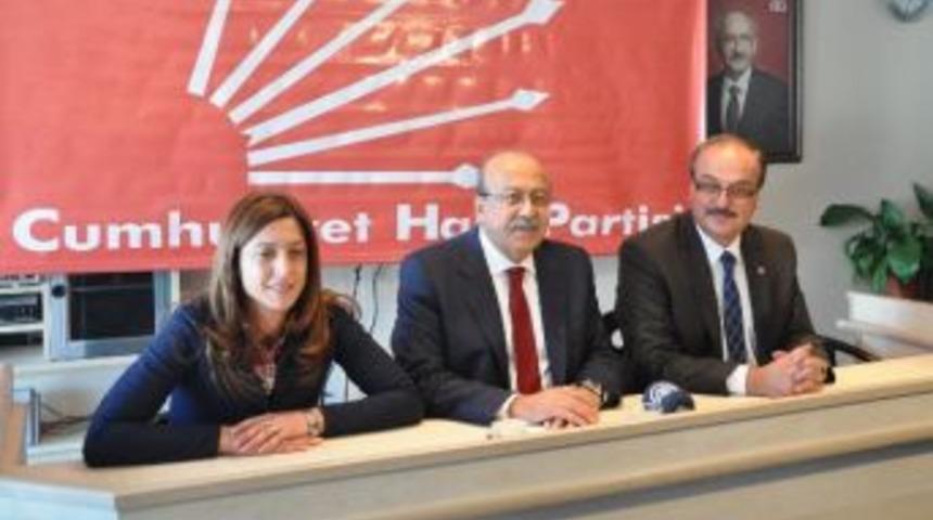 Nihat Matkap: "t&uuml;rkiye Yalnızlaşıyor"