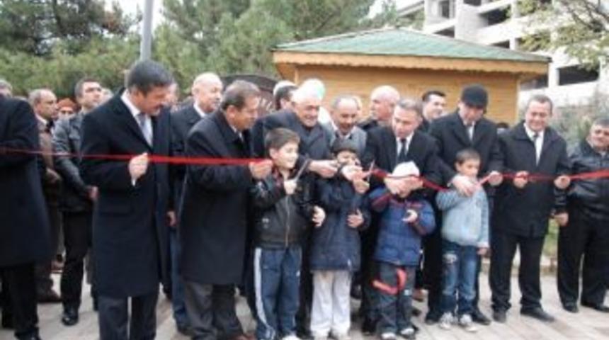 Başkan Ert&uuml;rk, &Ccedil;ocuklarla Park A&ccedil;tı