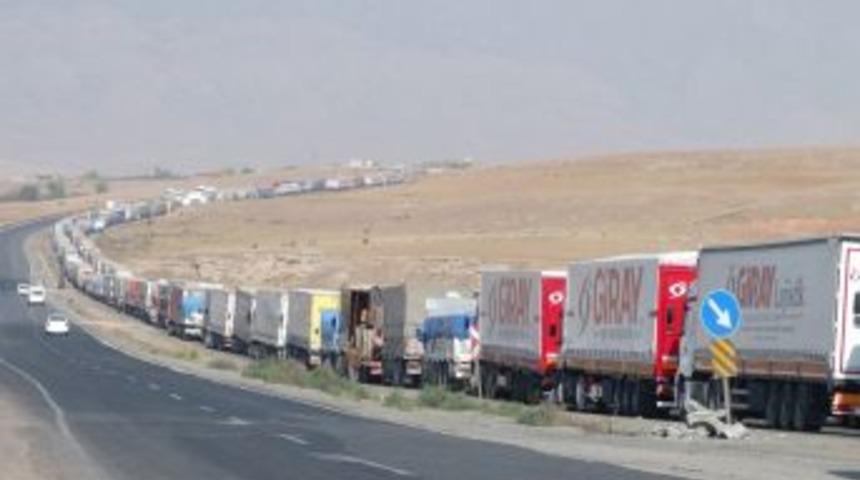 KTG: 50 Milyon Dolarlık T&uuml;rk Tavuğu Irak Sınırında Bekliyor