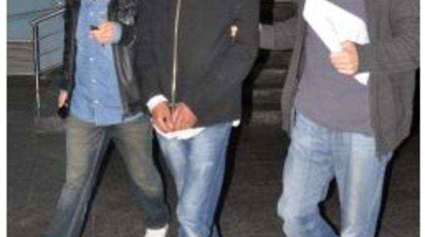 Avukatlık B&uuml;rosunu Soyan Zanlı Yakalandı