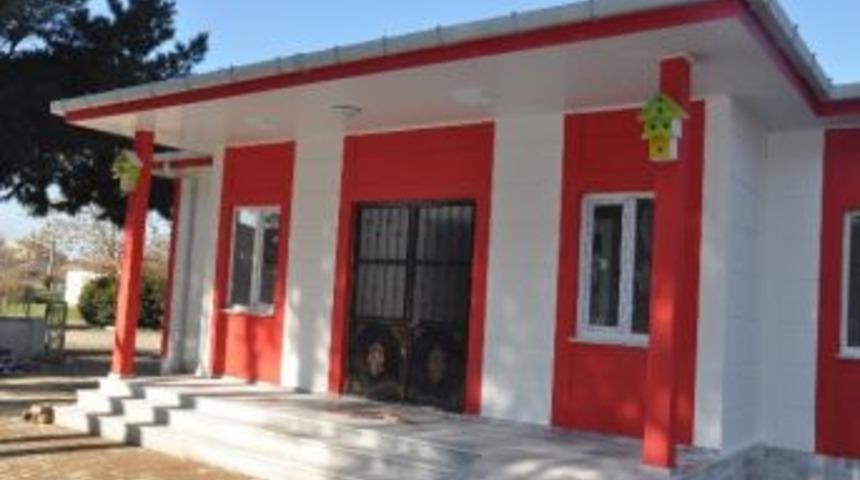 Doğduğu Beldeye Anaokulu Yaptırıyor