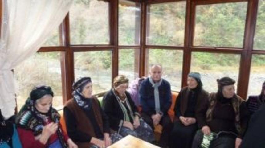 Bayraklı Beledıye Başkanı Karabağ, &Ccedil;amlıhemşın Zıyaretınde