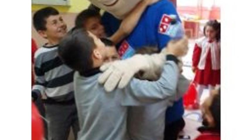 Dominos&rsquo;tan Nasırlı İlkokulu&rsquo;na Yardım Eli
