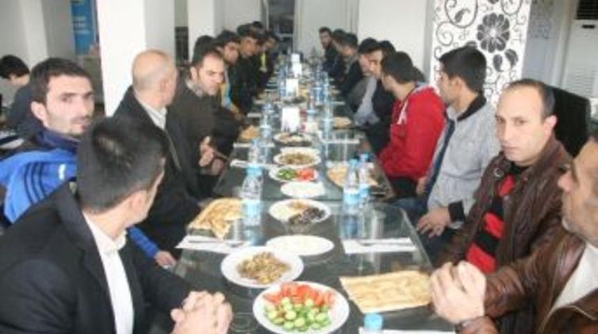 Silvanlı İşadamı Erdede, Futbolcularla Kahvaltıda Bir Araya Geldi