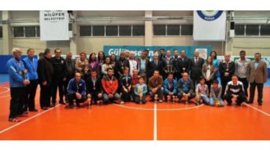 Raket Sporları Turnuvasında &Ouml;d&uuml;ller Sahiplerini Buldu