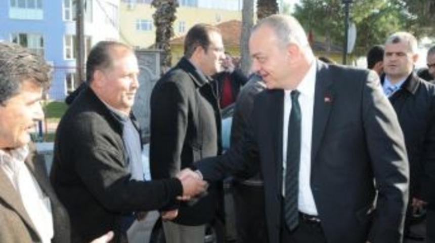 Başkan Erg&uuml;n&rsquo;e Ahmetli&rsquo;de Yoğun İlgi