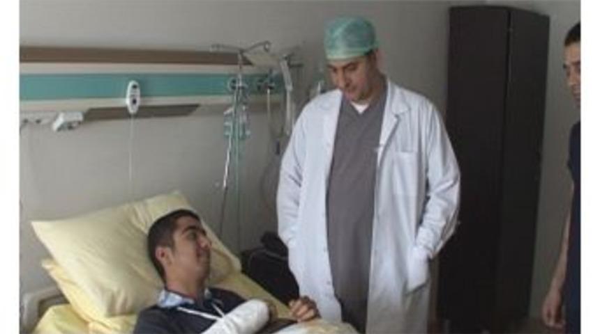 Kolu Kırılan Gen&ccedil; Kaleci Ameliyat Edildi