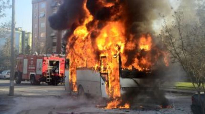 İzmit'te minib&uuml;s k&uuml;l oldu