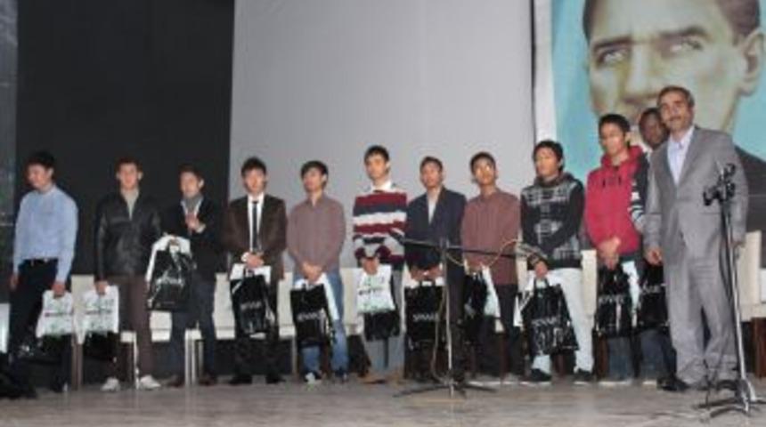 G&Uuml;EDER&rsquo;in Programında KT&Uuml;&rsquo;l&uuml; Yabancı &Ouml;ğrenciler Mest Etti