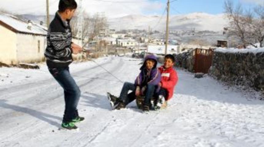 Ardahan'da Kar Yağışı