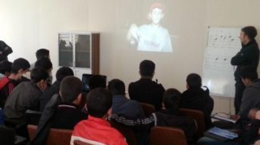 S&uuml;phan Gen&ccedil;lik Merkezi Tarafından Madde Bağımlılığı İle İlgili Seminer Verildi