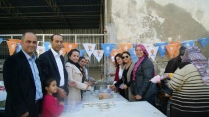 Seferihisar'da Ak Parti Teşkilatından Bin Kişilik Aşure