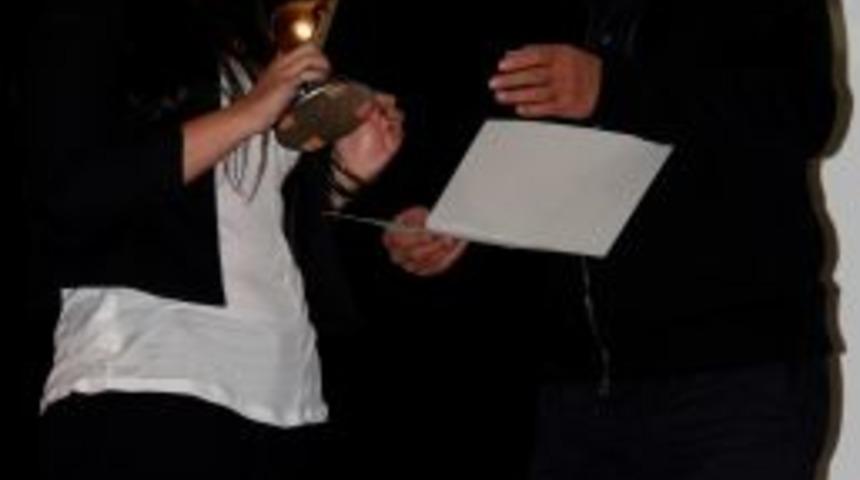 &Uuml;niversiteliler Diyabet Tehditi I&ccedil;in Kamera Başına Ge&ccedil;ti