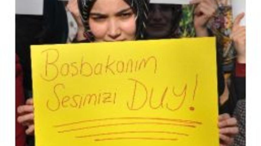 İlahiyat &Ouml;ğrencilerinden Formasyon Eylemi