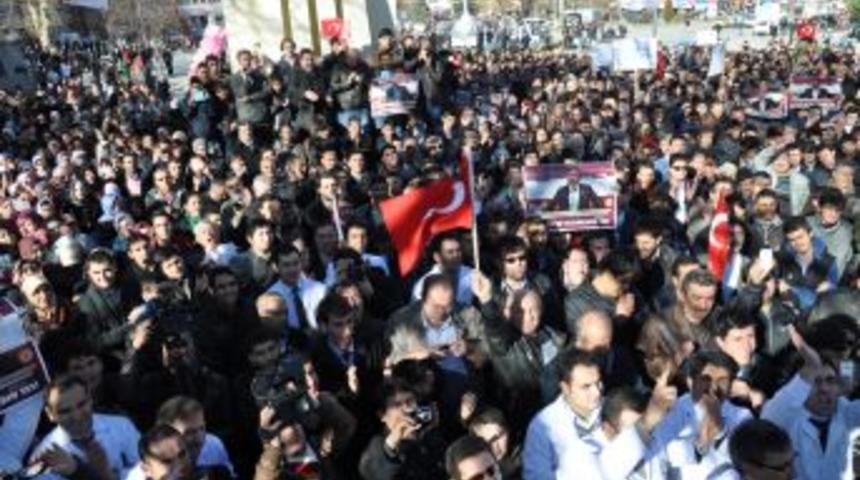 Milletvekili Bal: Dershaneleri Kapatmak, Eğitime Darbe Teşebb&uuml;s&uuml;d&uuml;r