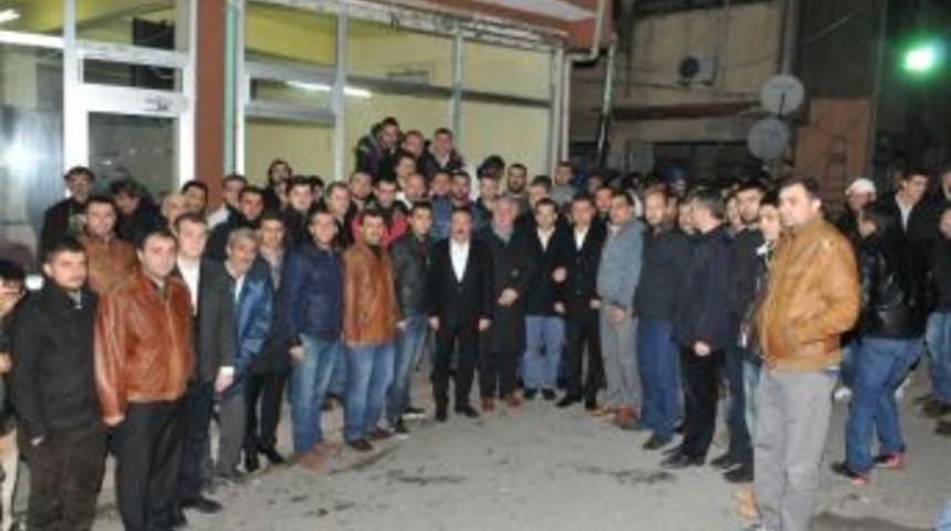 Kadık&ouml;yl&uuml; Gen&ccedil;lerden Doğan&rsquo;a Miting Gibi Karşılama