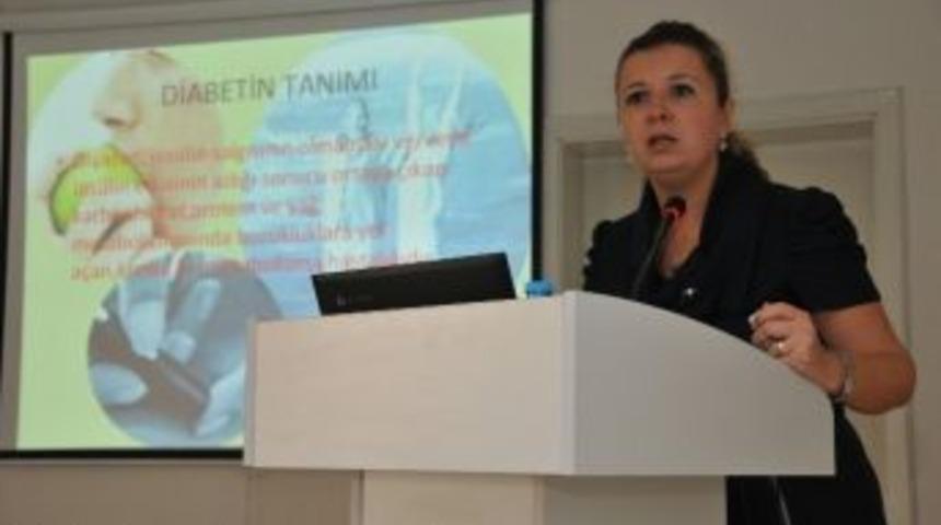 Ak&uuml;&rsquo;de &lsquo;diyabet G&uuml;n&uuml;' Paneli