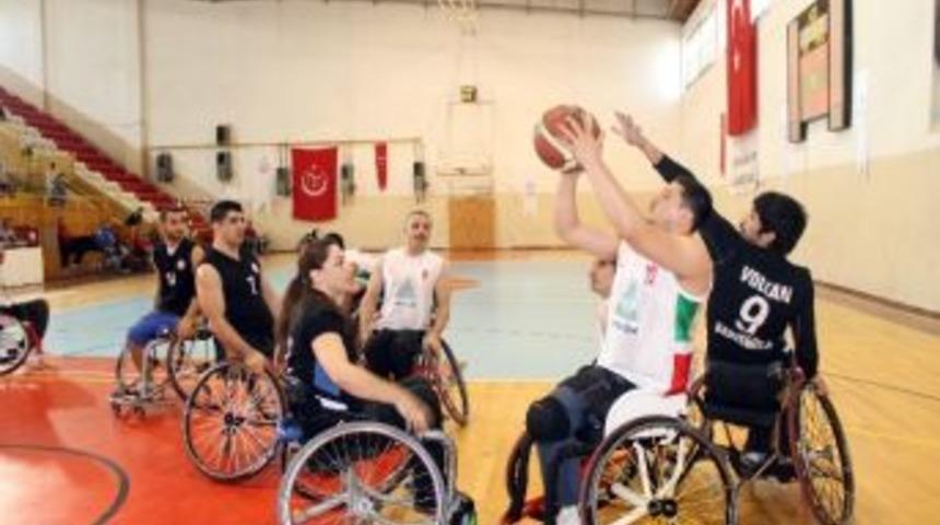 Tekerlekli Sandalye Basketbol S&uuml;per Ligi