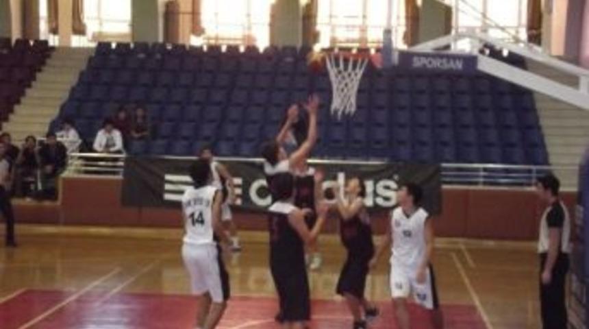 Gen&ccedil;lerin Derbisini Nazilli Kazandı