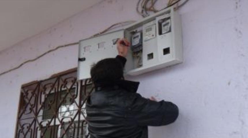 G&uuml;roymak&rsquo;ta Ka&ccedil;ak Elektrik Operasyonu
