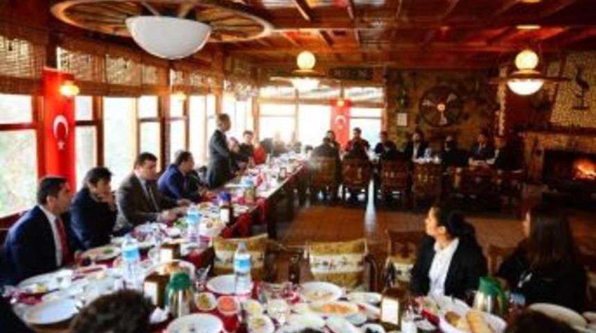 Başkan Uzun, Radyo Programcıları İle Bir Araya Geldi