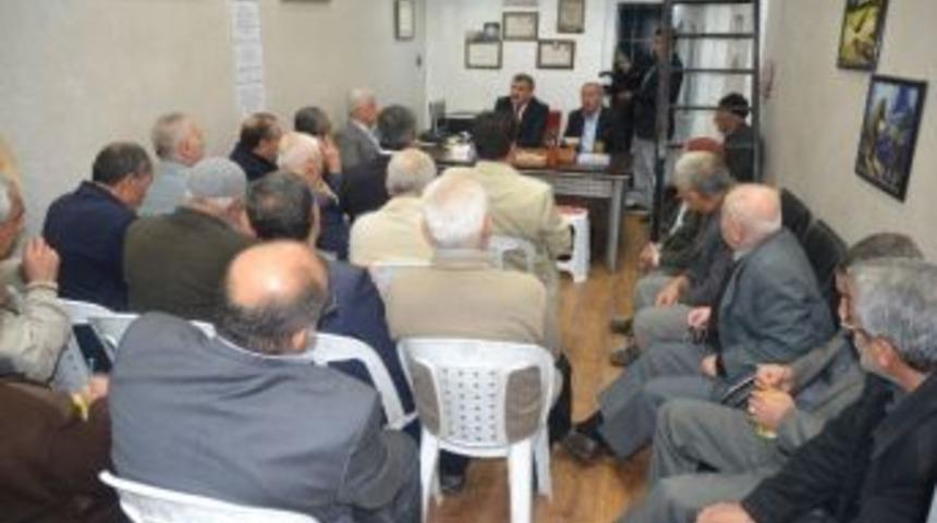 Selahattin G&uuml;rkan, B&uuml;y&uuml;k Mustafa Paşa Mahallesi Sakinleriyle Bir Araya Geldi