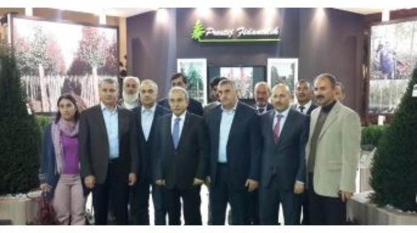 Başkan To&ccedil;oğlu Peyzaj Uygulamalarını İnceledi