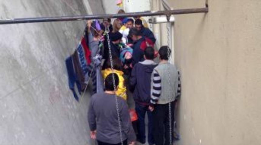 10 metrelik &ccedil;ukura d&uuml;şt&uuml;