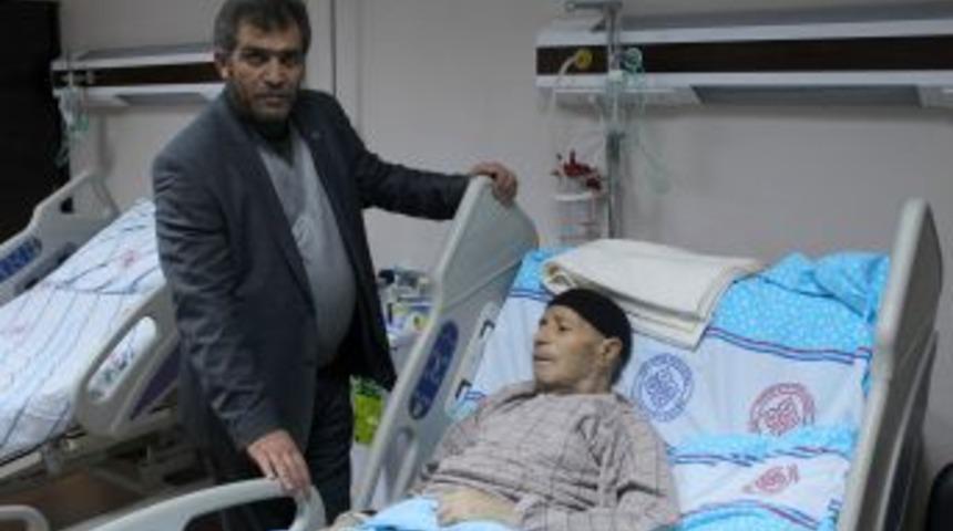 Hastane Yetkililerinin &lsquo;taburcu Ettik&rsquo; Dedikleri Hasta Erzurum&rsquo;da Hayata Tutundu