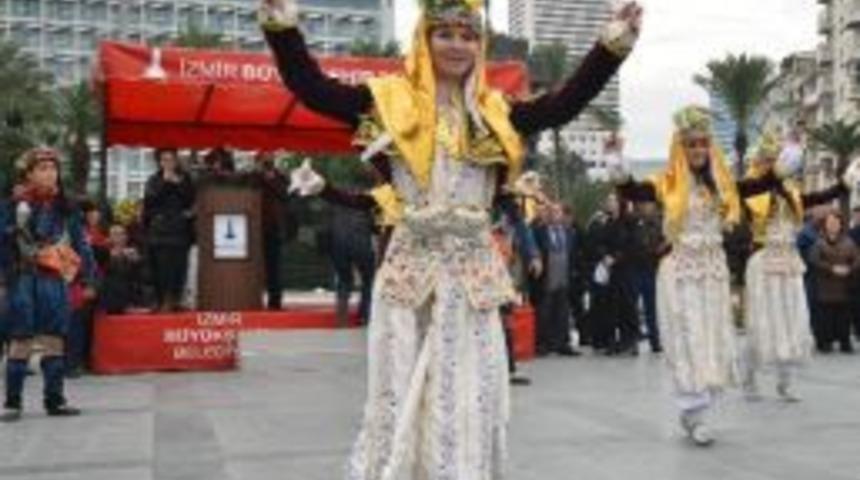 9. Balkanlılar Halk Dansları Festivali Başladı