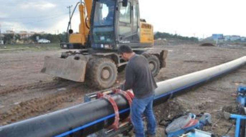 K&uuml;&ccedil;&uuml;kk&ouml;y Belediyesi Su İsale Hattını Yeniliyor