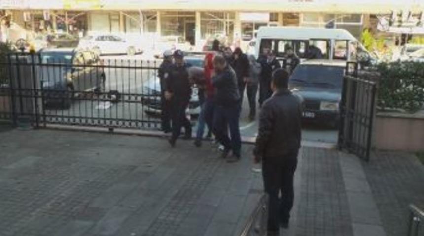 Piyasaya Sahte Para S&uuml;ren 5 Kişi Yakalandı