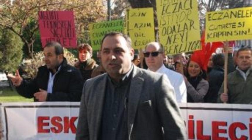 Eczane Teknisyenlerinin Fazla &Ccedil;alışma Tepkisi