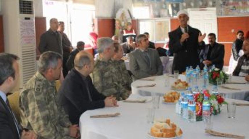 Jandarma, Husumetli Iki Aileyi Barıştırdı